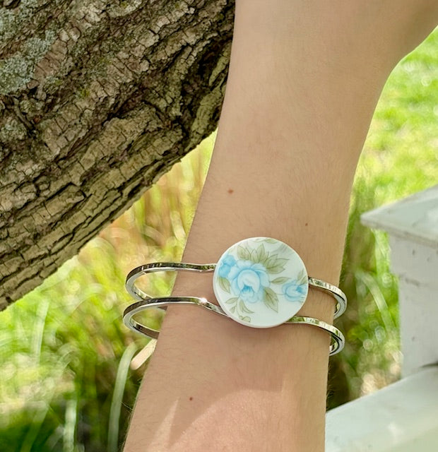 Blue Roses Bangle