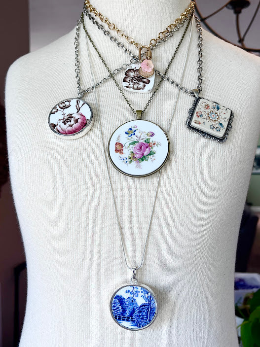 The English Aristocrat Necklace