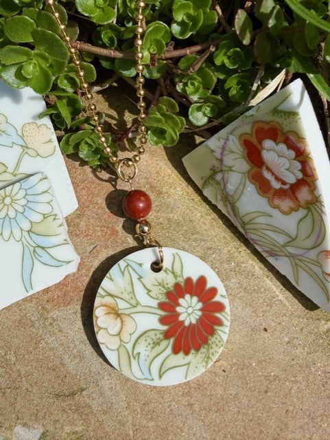 Scarlet Daisy Necklace