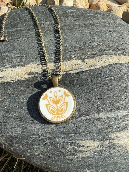 The Classic Corelle Necklace...with a twist