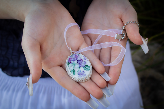 The Purple Violet Necklace