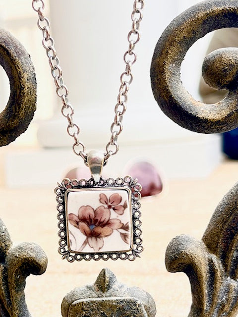 The Earthy Floral necklace