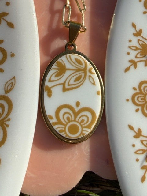 Corelle Gold Necklace