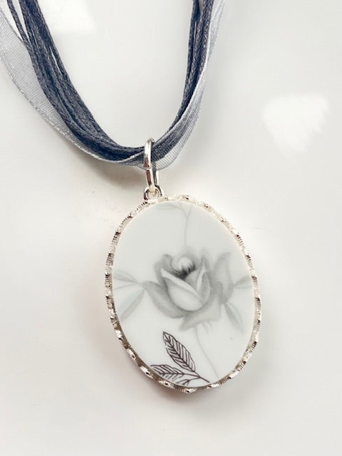 The Silver Rose Necklace