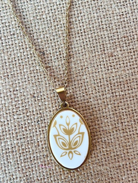 The Classic Corelle Necklace